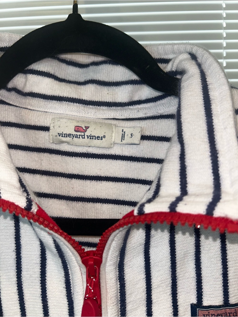 Vineyard Vines White Navy Striped Zip sweatshirt with Red Trim